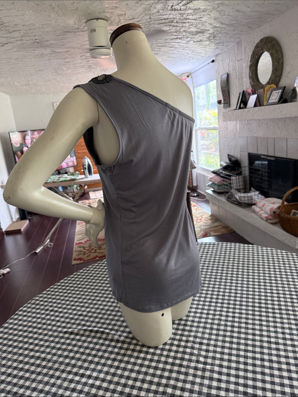 Body Central Gray One-Shoulder Embellished Tank - Picture 3 of 5